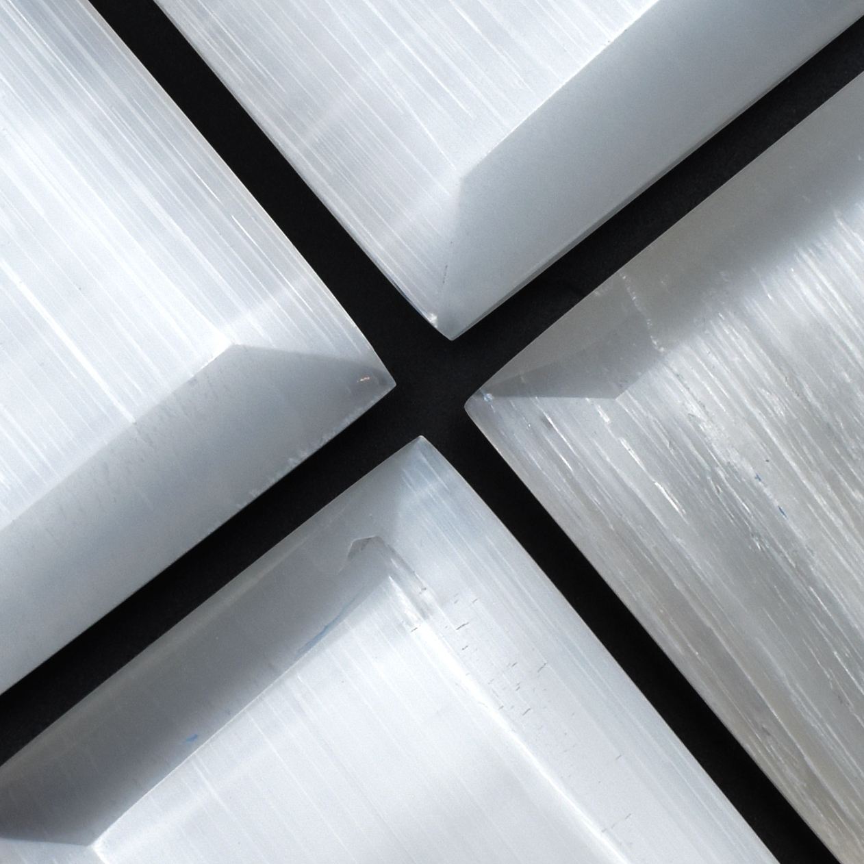 Selenite Charging Plate - Bevelled Square